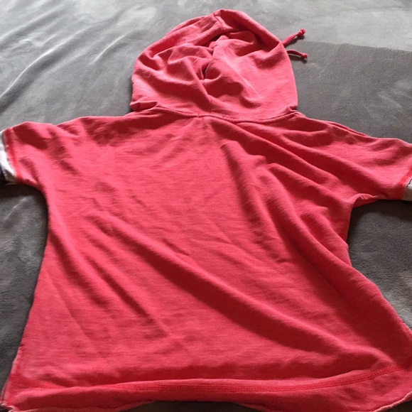 Red crop top - Picture 4 of 4